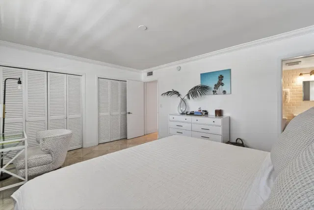 Unit 2030 photo 23