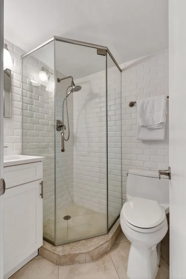 Unit 2030 photo 34