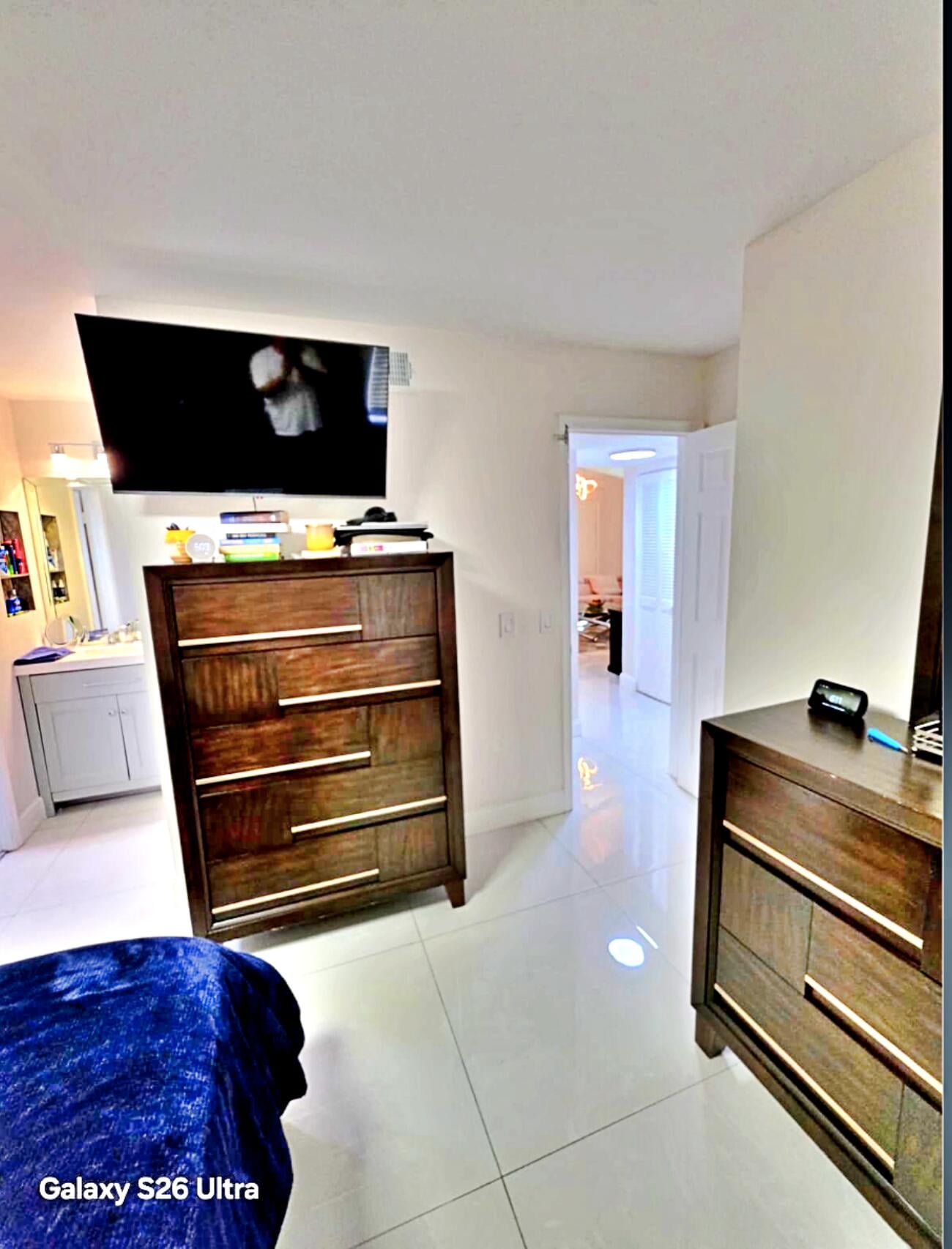 Unit Apt 10 photo 12