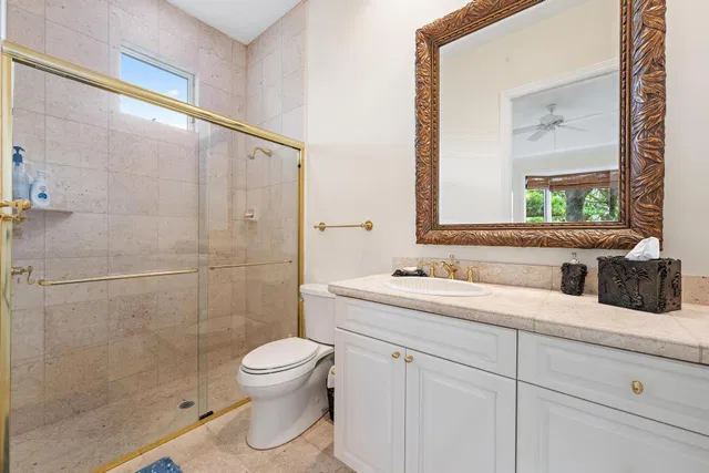 Residence photo 32