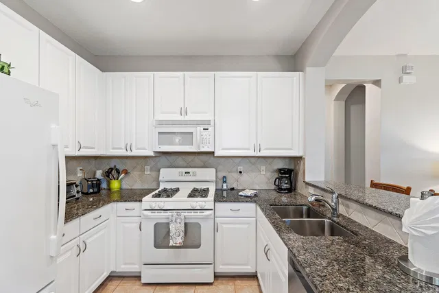 Evergrene Palm Beach Gardens Residence photo 14