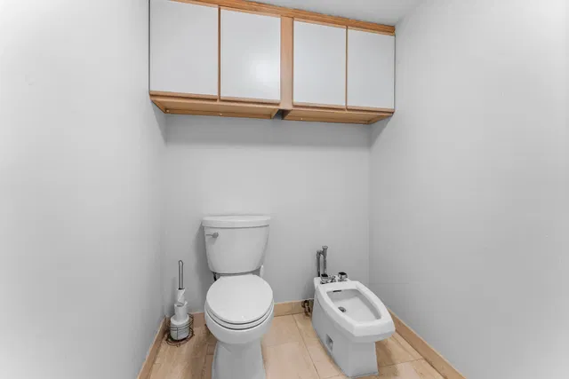 Unit 11 photo 21