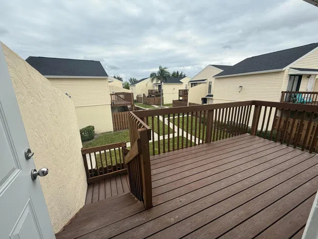  Unit L202 photo 9