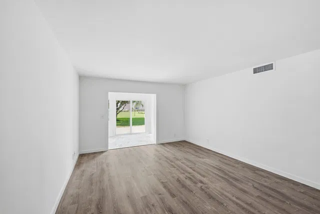 Unit 112 photo 12