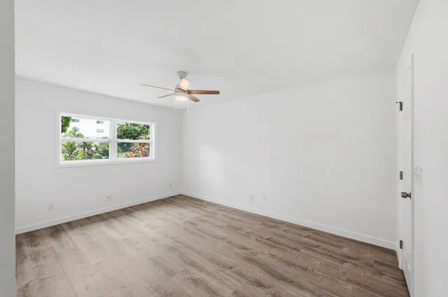 Unit 112 photo 17