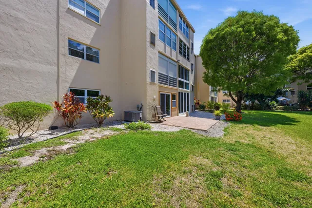 Unit 112 photo 29