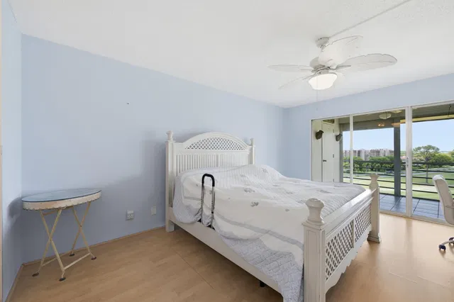 Unit 603 photo 15