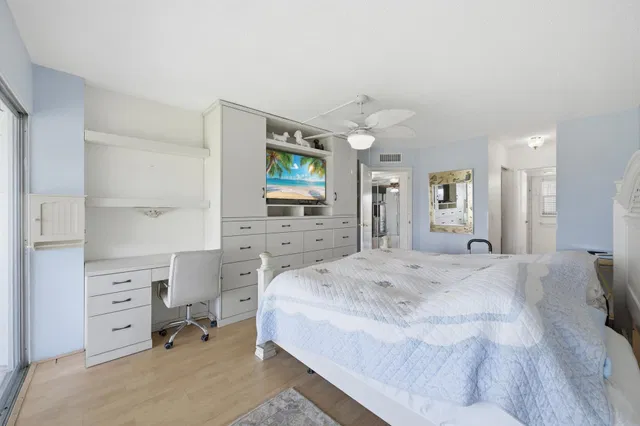 Unit 603 photo 17