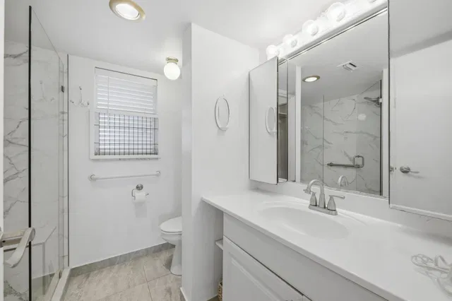 Unit 603 photo 20