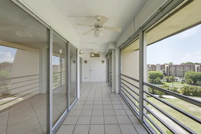 Unit 603 photo 31