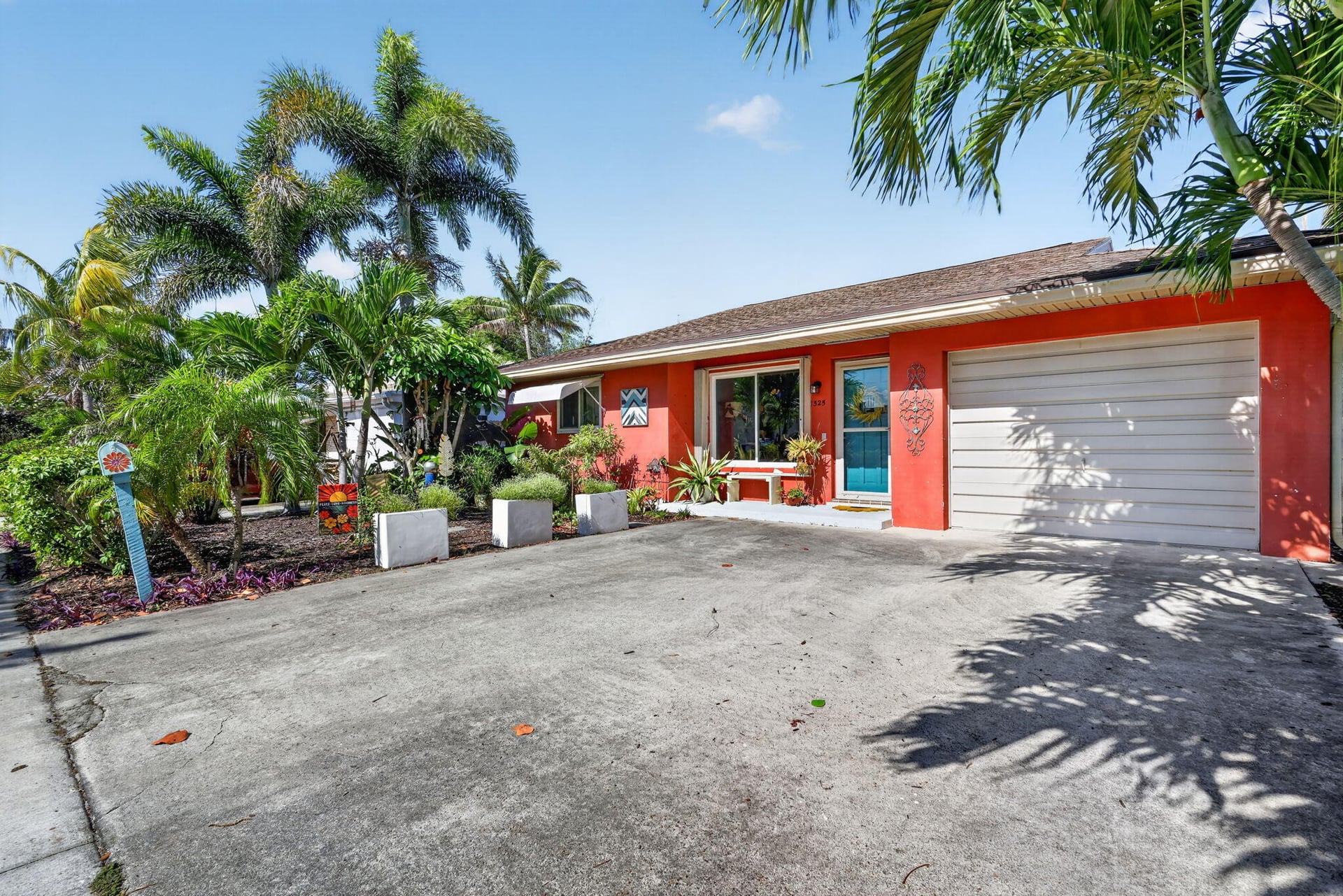 Residence photo 2