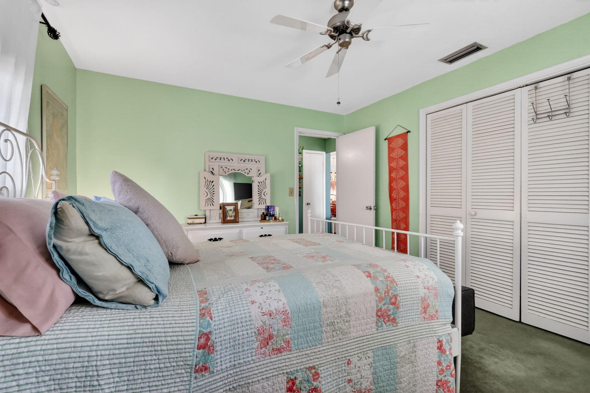 Residence photo 17