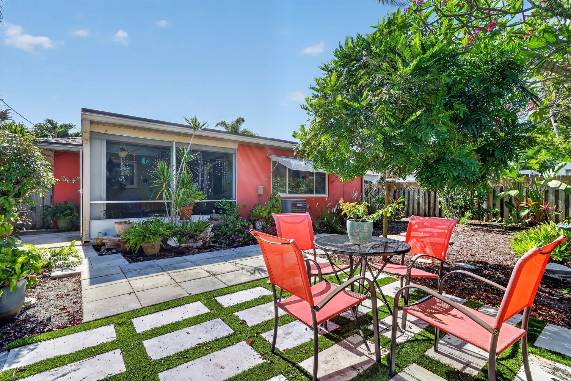 Residence photo 34
