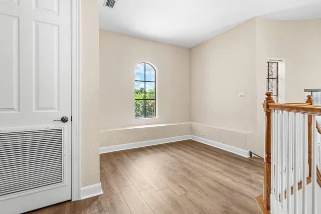 Residence photo 6