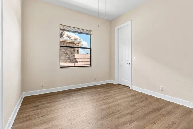 Residence photo 20
