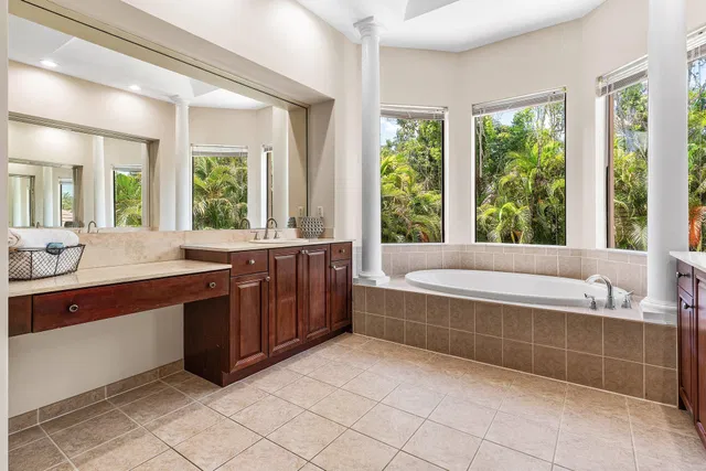 Residence photo 26