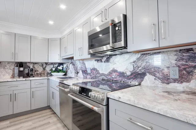 Unit Ph1 photo 12