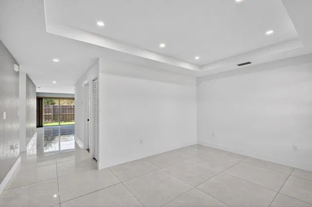 Residence photo 10