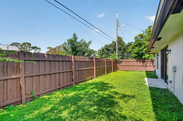 Residence photo 36