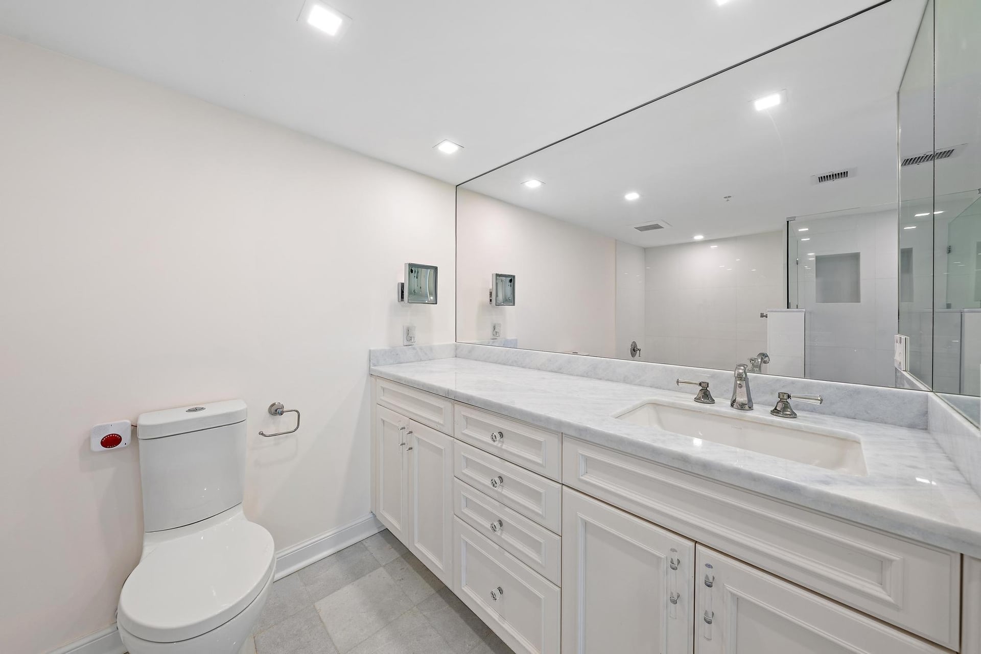 Unit 505 photo 18