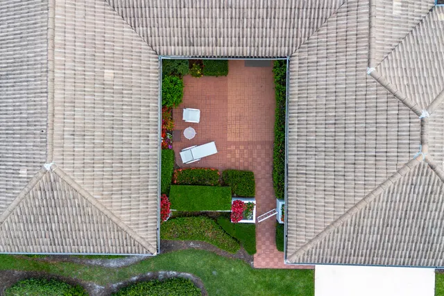 Residence photo 11