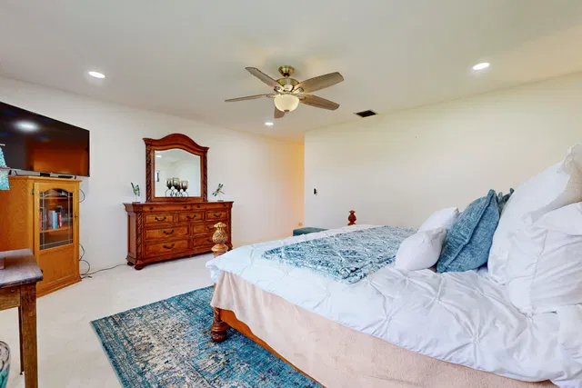 Residence photo 25