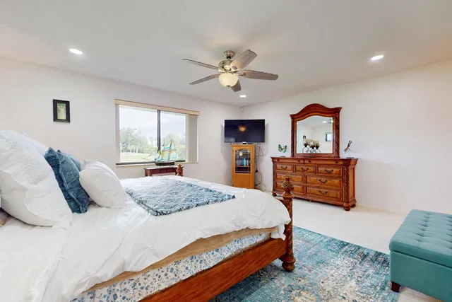 Residence photo 32