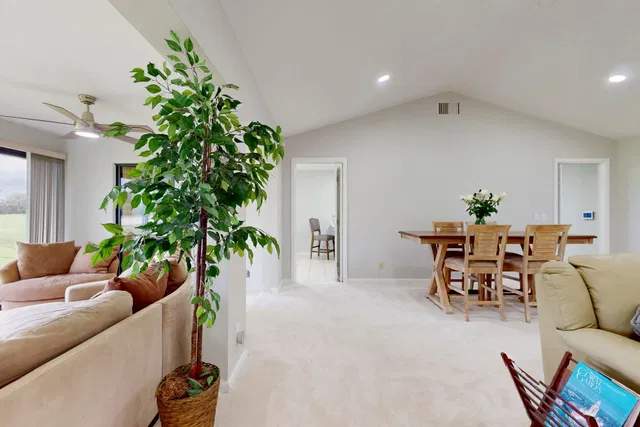Residence photo 42