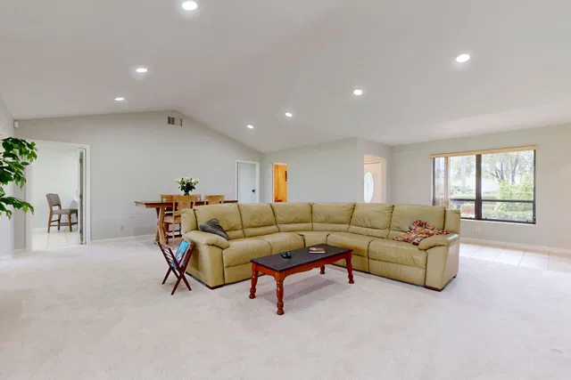 Residence photo 47