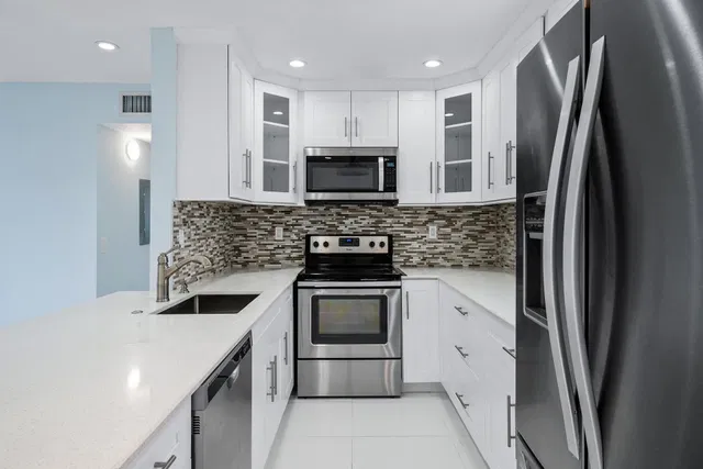 Residence photo 4