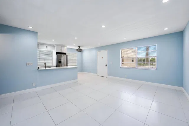 Residence photo 8