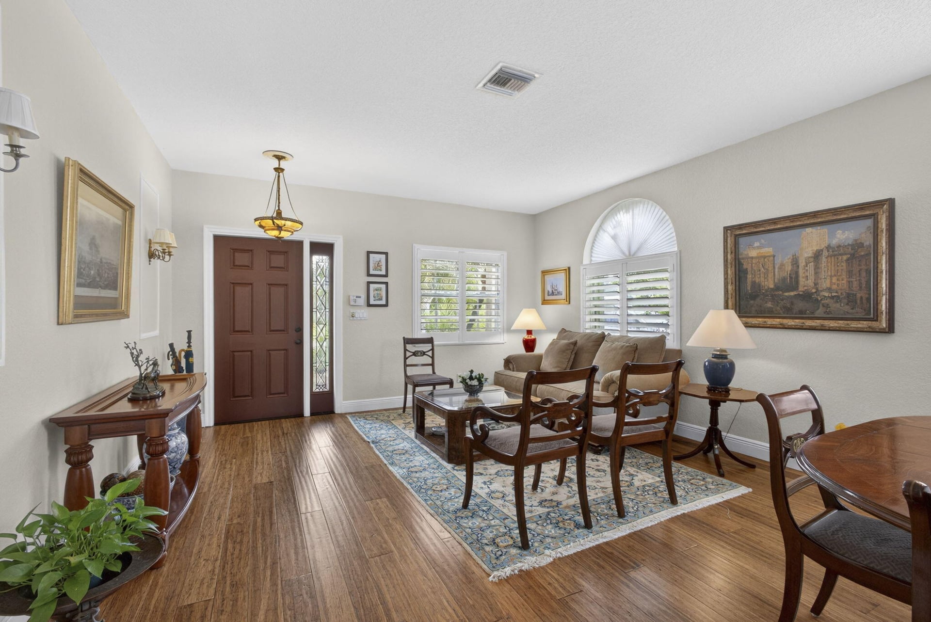 Residence photo 6