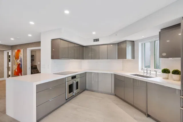 Mizner Court Unit 106 photo 11