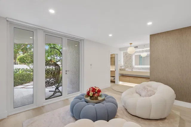Mizner Court Unit 106 photo 20