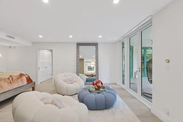Mizner Court Unit 106 photo 23