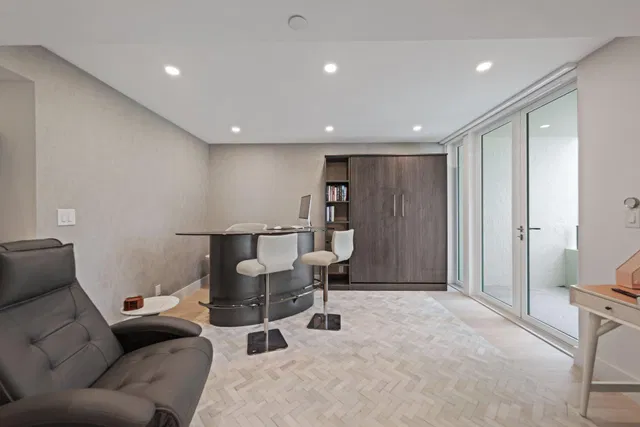 Mizner Court Unit 106 photo 29