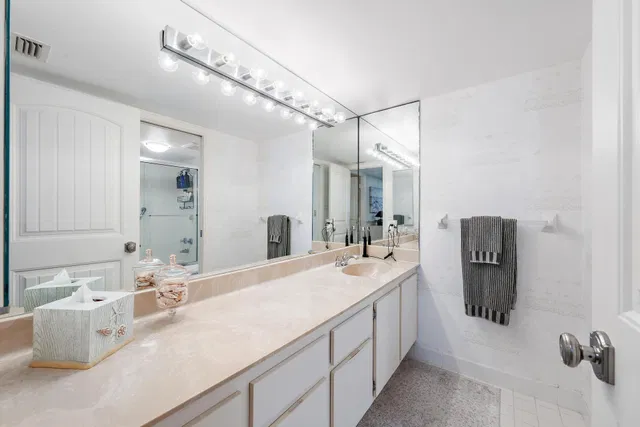 Singer Island Unit 8b photo 23
