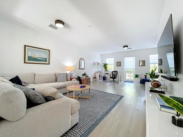 New Haven at Abacoa Unit 205 photo 18