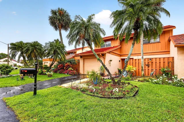 Residence photo 2