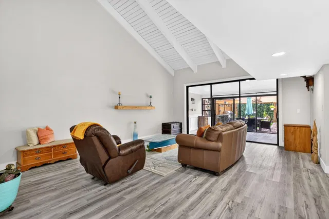 Residence photo 7