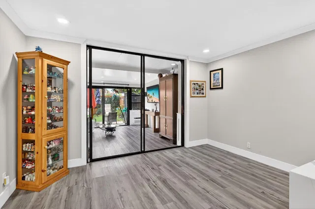Residence photo 15