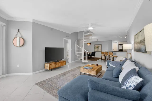 The Astor Residence photo 9