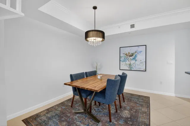 The Astor Residence photo 13