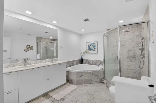 The Astor Residence photo 26