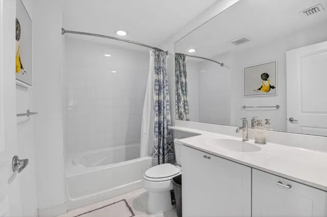 The Astor Residence photo 29