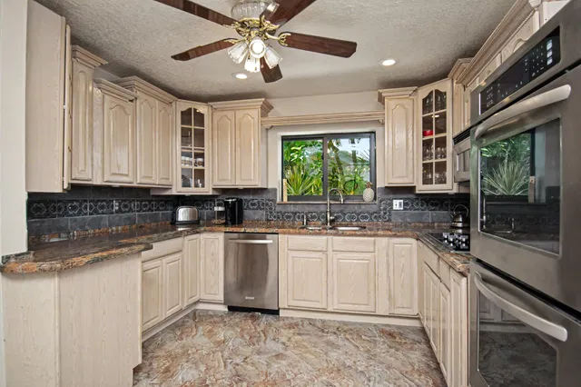 Residence photo 22