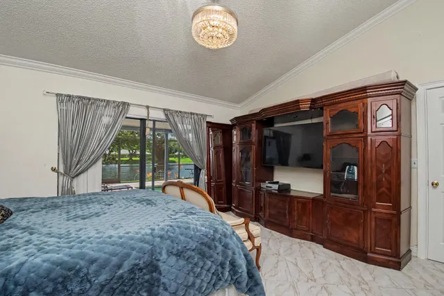 Residence photo 30