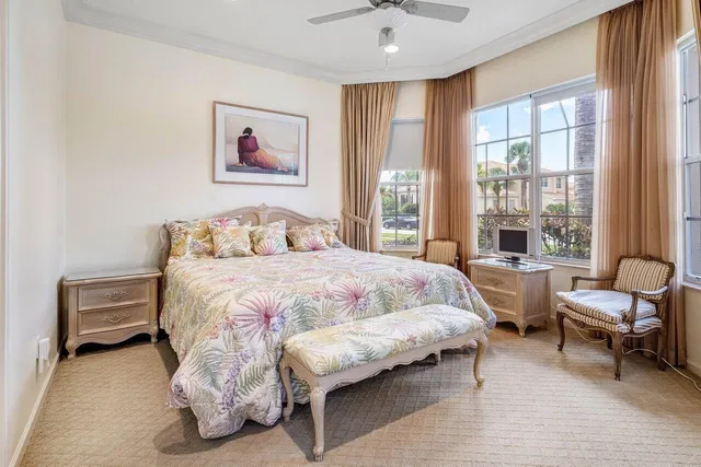 Residence photo 13