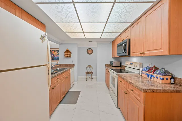 Unit 6509 photo 3
