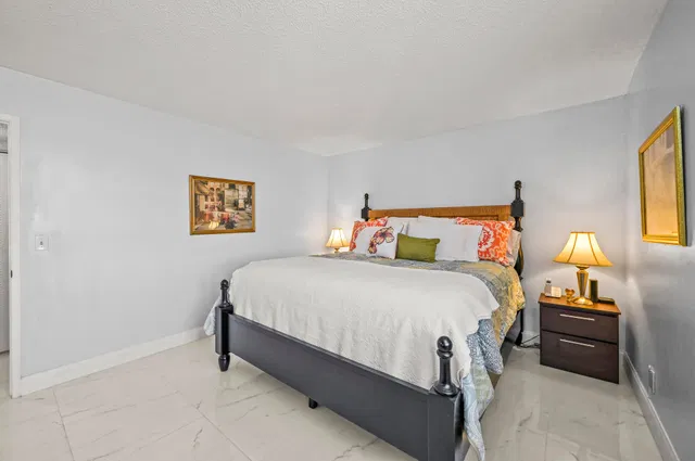 Unit 6509 photo 12